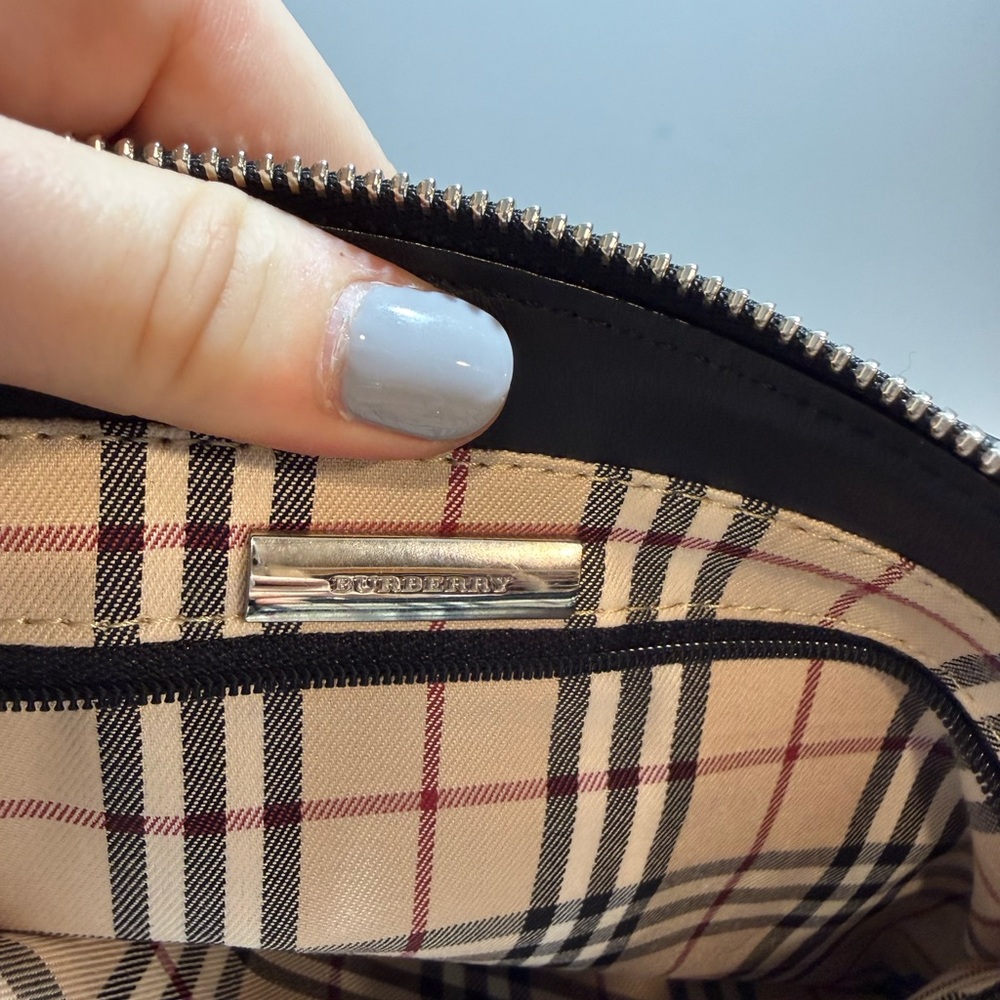 Burberry Black Leather with House Check Interior Handbag - Picture 10 of 11